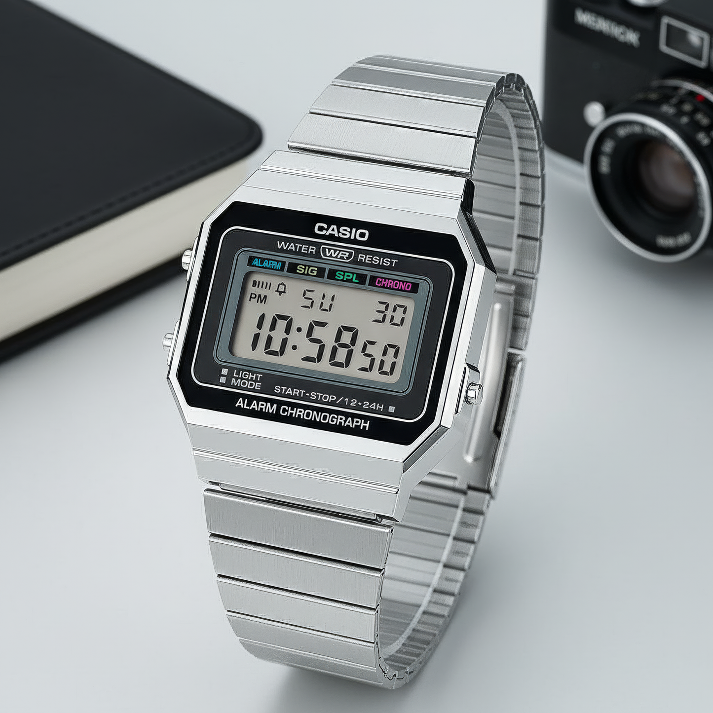 Classic Noir Vintage Watch